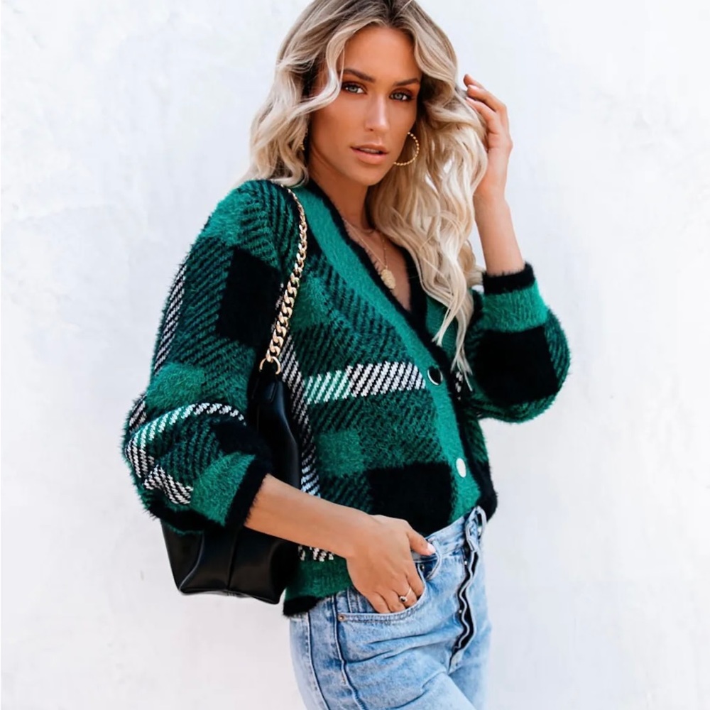 Vici - TAYLOR PLAID FUZZY KNIT CARDIGAN - GREEN